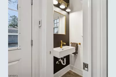 97 Montclair Ave, Montclair, NJ 07042 - Photo 9