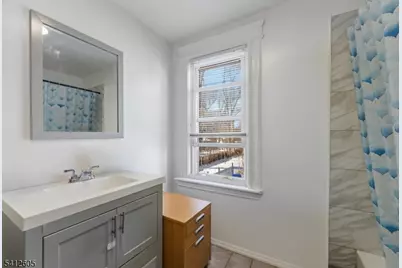 71 Franklin Ter, Irvington, NJ 07111 - Photo 33