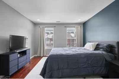 31 Dogwood St, Jersey City, NJ 07305 - Photo 11