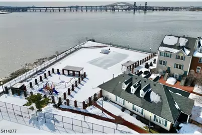 31 Dogwood St, Jersey City, NJ 07305 - Photo 19