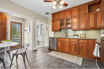 11 Valley Pl, Montclair, NJ 07043 - Photo 19