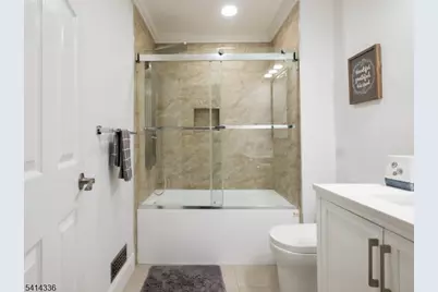 512 Azalea Dr   Ondo, Branchburg Township, NJ 08876 - Photo 9