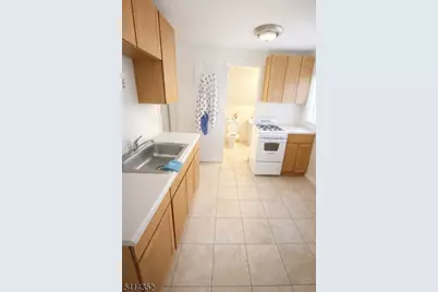 832 Parker St, Newark, NJ 07104 - Photo 15