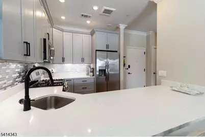 302 Fischer Ct #302, Rockaway Township, NJ 07866 - Photo 3