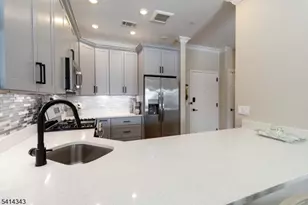 302 Fischer Ct, Rockaway Township, NJ 07866 - Photo 3