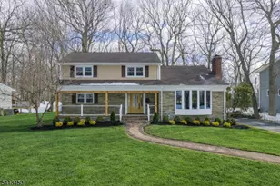 27 Hunterdon Blvd, Berkeley Heights Township, NJ 07974 - Photo 1