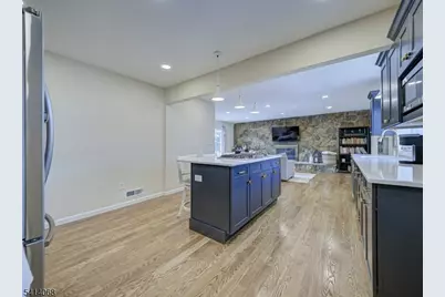 15 Glassboro Rd, Parsippany, NJ 07054 - Photo 9