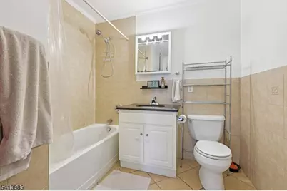 15-19 Tichenor Ln #407, Newark, NJ 07114 - Photo 15