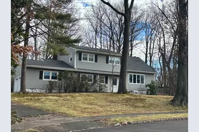 171 Dorset Dr, Clark Township, NJ 07066 - Photo 1