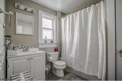 416 E 6th Ave, Roselle, NJ 07203 - Photo 3