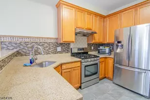 3027 King Ct, Green Brook Township, NJ 08812 - Photo 3