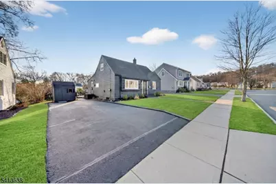 96 Lynwood Rd, Verona, NJ 07044 - Photo 9