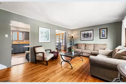 26 Franklin St, Verona, NJ 07044 - Photo 3