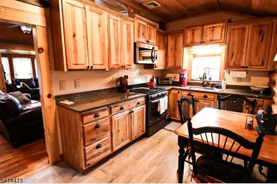 41 Hillside Ave, Jefferson Township, NJ 07460 - Photo 9