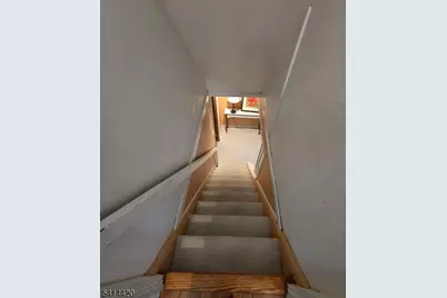 34-09 Southern Dr, Fair Lawn, NJ 07410 - Photo 15