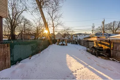 213 N Park St, East Orange, NJ 07017 - Photo 13