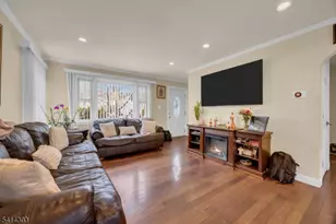 321 Sherwood Rd, Union Township, NJ 07083 - Photo 7