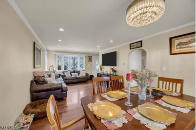 321 Sherwood Rd, Union Township, NJ 07083 - Photo 9