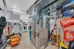 321 Sherwood Rd, Union Township, NJ 07083 - Photo 25