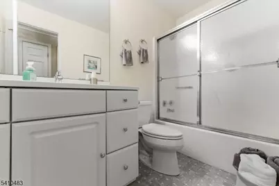 2309 Hemingway Ln #2309, Mahwah, NJ 07430 - Photo 9