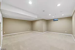 402 Dalton Ct, Denville, NJ 07834 - Photo 13