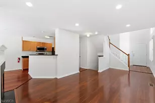 402 Dalton Ct, Denville, NJ 07834 - Photo 5