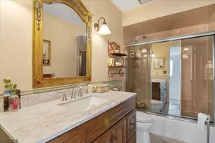 4 Birdseye Cir, Wayne Twp., NJ 07470 - Photo 19