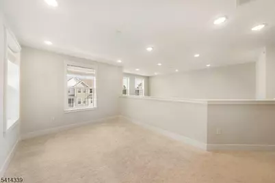 707 Station Rd, Dunellen, NJ 08812 - Photo 13