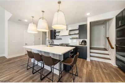 707 Station Rd, Dunellen, NJ 08812 - Photo 7