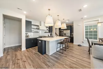 707 Station Rd, Dunellen, NJ 08812 - Photo 5