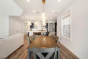 707 Station Rd, Dunellen, NJ 08812 - Photo 9