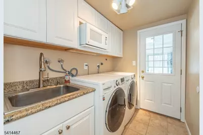 9 Nantes Rd, Parsippany, NJ 07054 - Photo 15