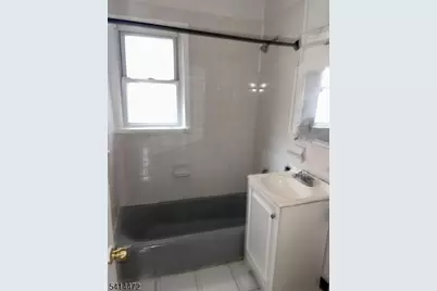 1020 Harding Rd, Elizabeth, NJ 07208 - Photo 5