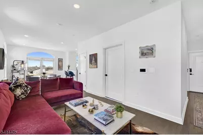 974 Summit Ave #401, Jersey City, NJ 07307 - Photo 9