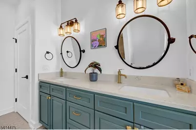 974 Summit Ave #401, Jersey City, NJ 07307 - Photo 33