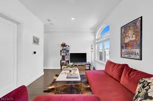 974 Summit Ave, Jersey City, NJ 07307 - Photo 11