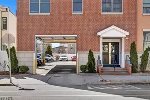 974 Summit Ave, Jersey City, NJ 07307 - Photo 43