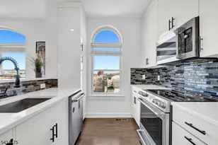 974 Summit Ave, Jersey City, NJ 07307 - Photo 19