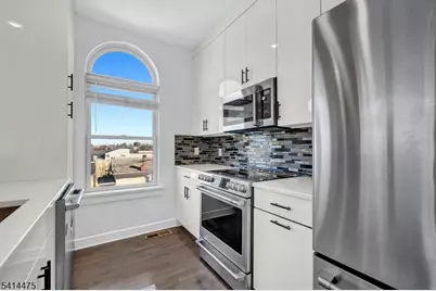 974 Summit Ave #401, Jersey City, NJ 07307 - Photo 21