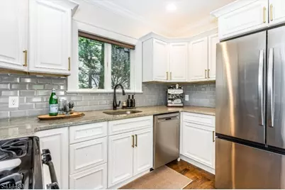 5 Canterbury Dr, Montclair, NJ 07042 - Photo 15