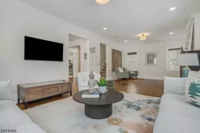 5 Canterbury Dr, Montclair, NJ 07042 - Photo 7