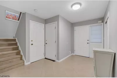 34 Stockton Ct, Parsippany, NJ 07950 - Photo 3