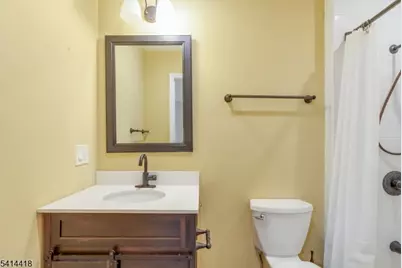 34 Stockton Ct, Parsippany, NJ 07950 - Photo 17