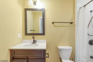 34 Stockton Ct, Parsippany, NJ 07950 - Photo 17