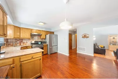 120 Parkside Dr, Union Township, NJ 07083 - Photo 7