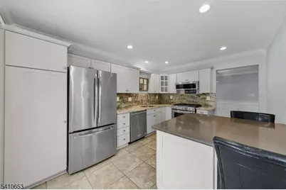 21 Dorchester Dr, Bernards Township, NJ 07920 - Photo 9