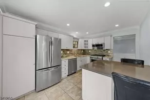 21 Dorchester Dr, Bernards Township, NJ 07920 - Photo 9