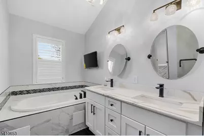 21 Dorchester Dr, Bernards Township, NJ 07920 - Photo 17