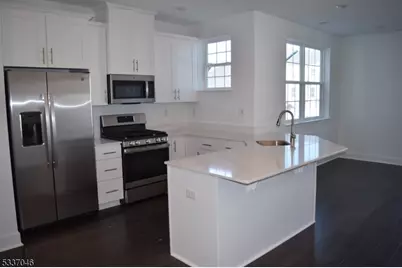 67 Veterans Way, Morris Plains, NJ 07950 - Photo 3