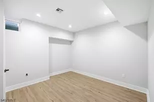 1 Breton Pl, Livingston, NJ 07039 - Photo 23